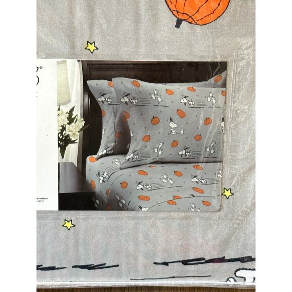 Snoopy Halloween Ghosts & Pumpkins Sheets Queen - Picture 3 of 4